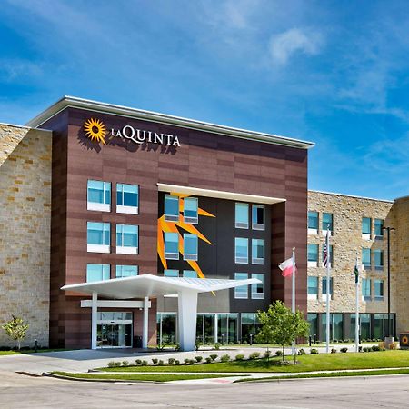 La Quinta Inn & Suites By Wyndham Terrell Εξωτερικό φωτογραφία