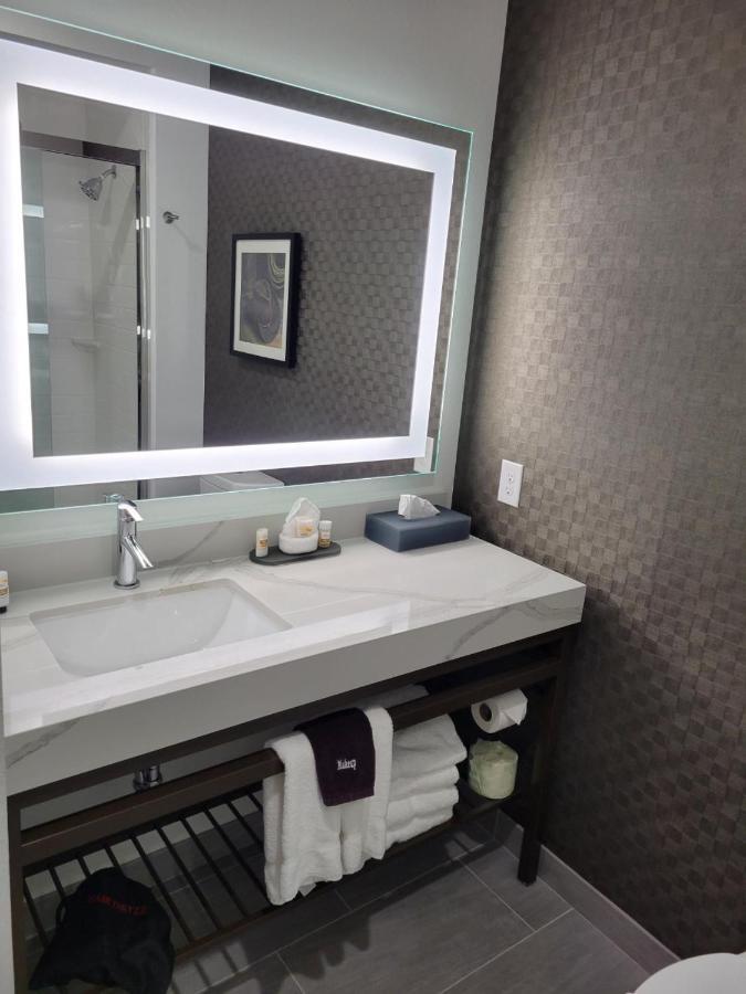 La Quinta Inn & Suites By Wyndham Terrell Εξωτερικό φωτογραφία