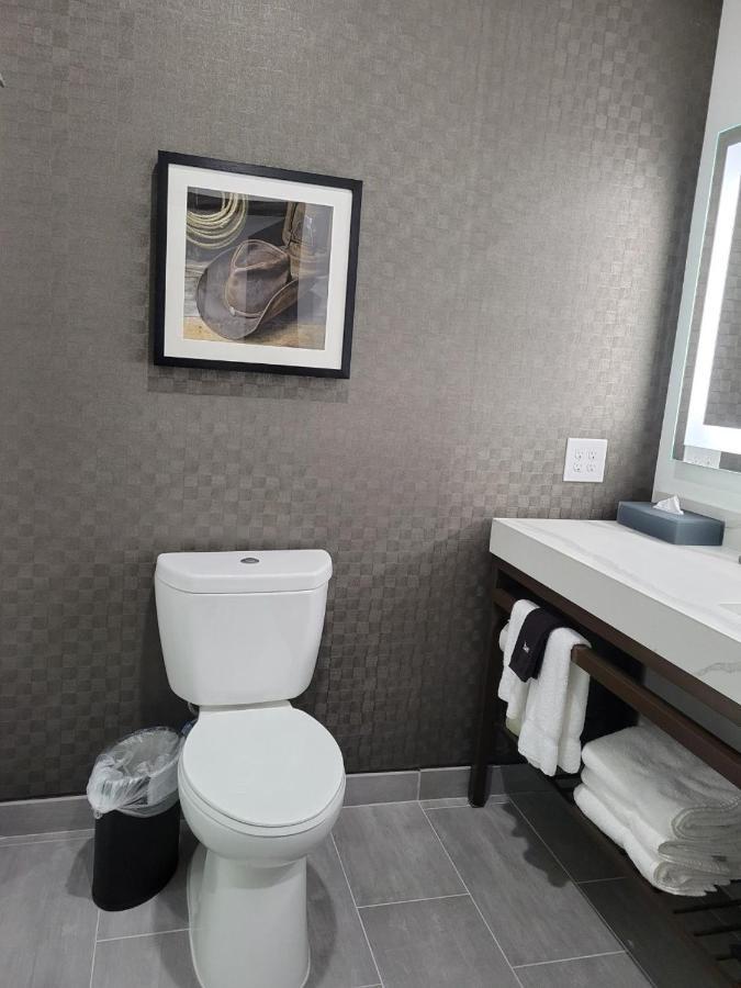 La Quinta Inn & Suites By Wyndham Terrell Εξωτερικό φωτογραφία