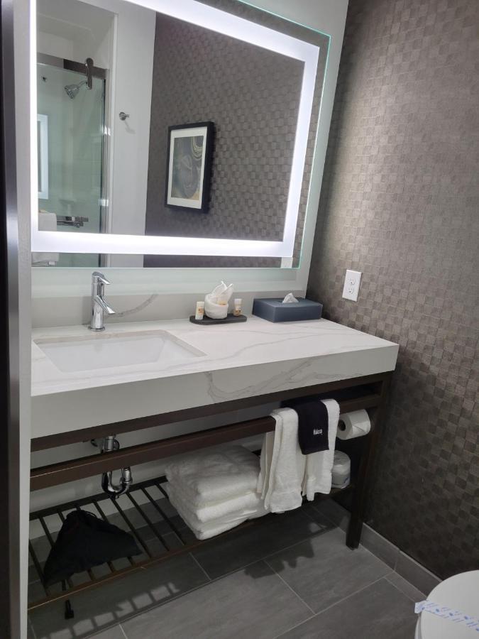 La Quinta Inn & Suites By Wyndham Terrell Εξωτερικό φωτογραφία