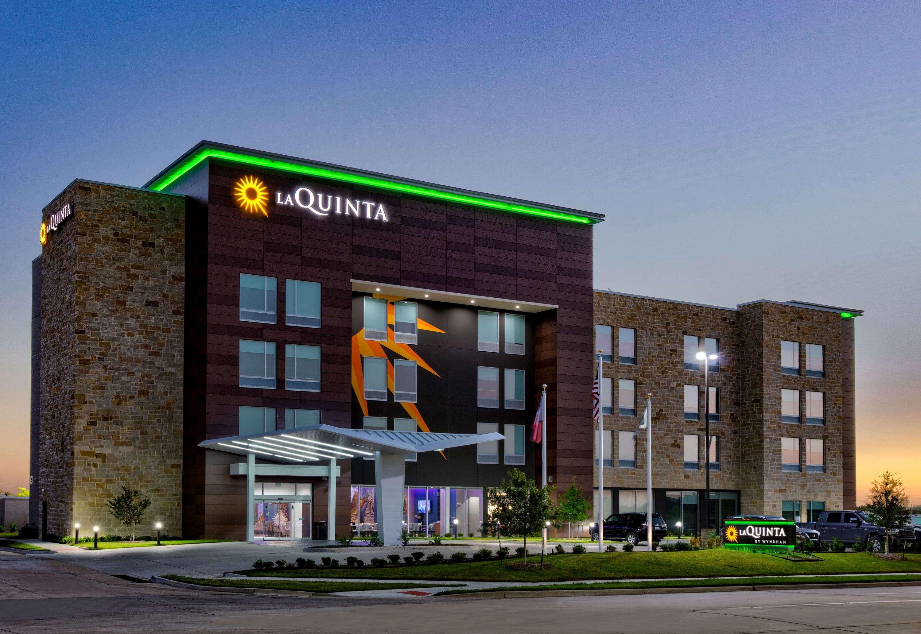 La Quinta Inn & Suites By Wyndham Terrell Εξωτερικό φωτογραφία