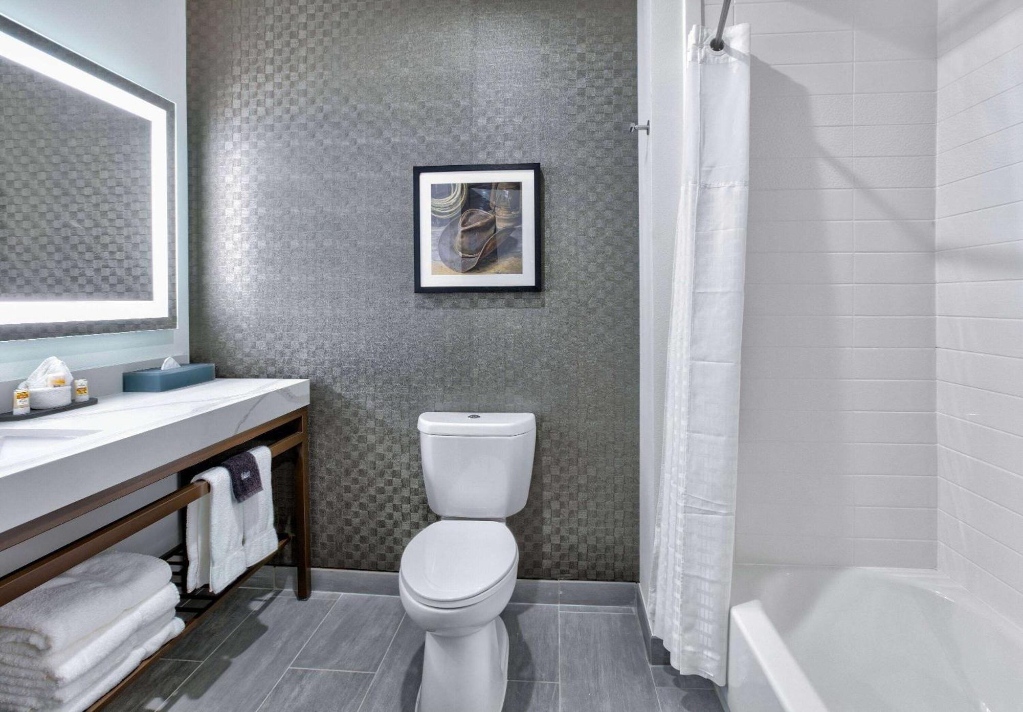 La Quinta Inn & Suites By Wyndham Terrell Εξωτερικό φωτογραφία