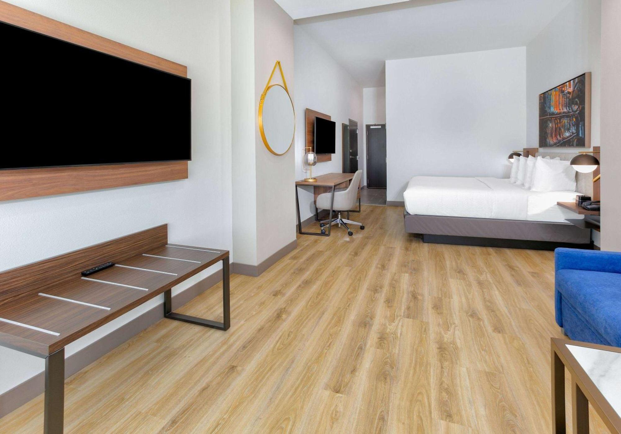 La Quinta Inn & Suites By Wyndham Terrell Εξωτερικό φωτογραφία